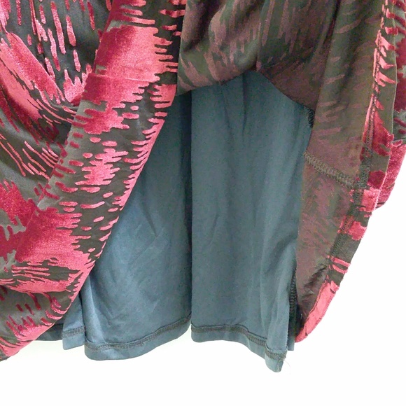 Red Velvet Burnout Mini Dress w/ Black Lining - Sz Large - Picture 4 of 8